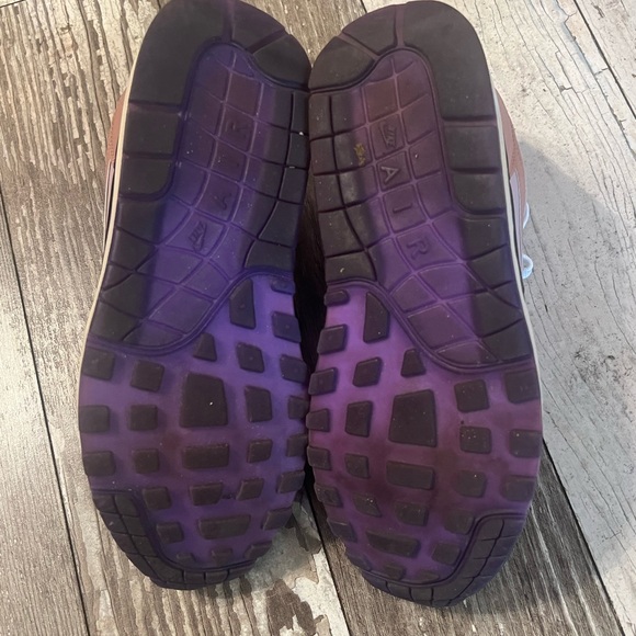 NIKE Air Max size 9.5 - Picture 5 of 5